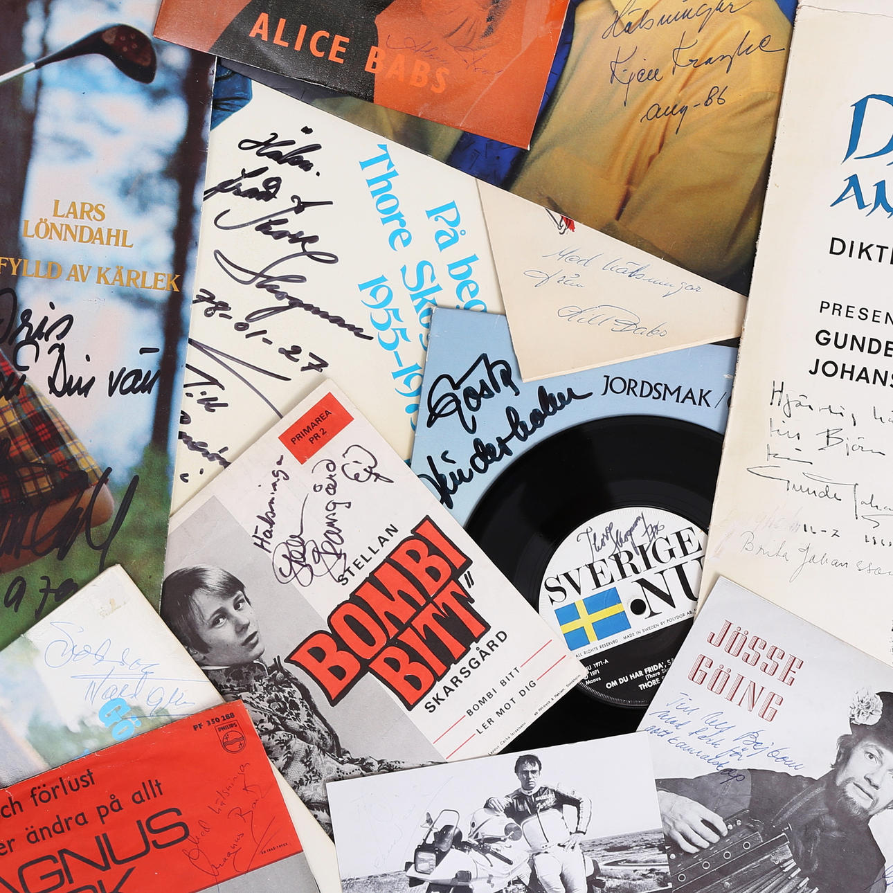 SIGNED VINYL RECORDS, 18 LPs/singles with autographs and dedications.
