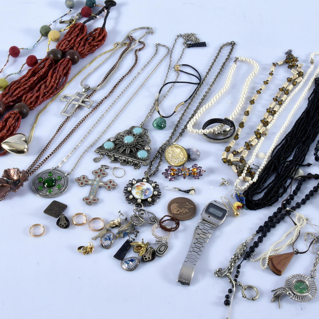 SMYKKEæSKE MED SMYKKER, 2 æsker.