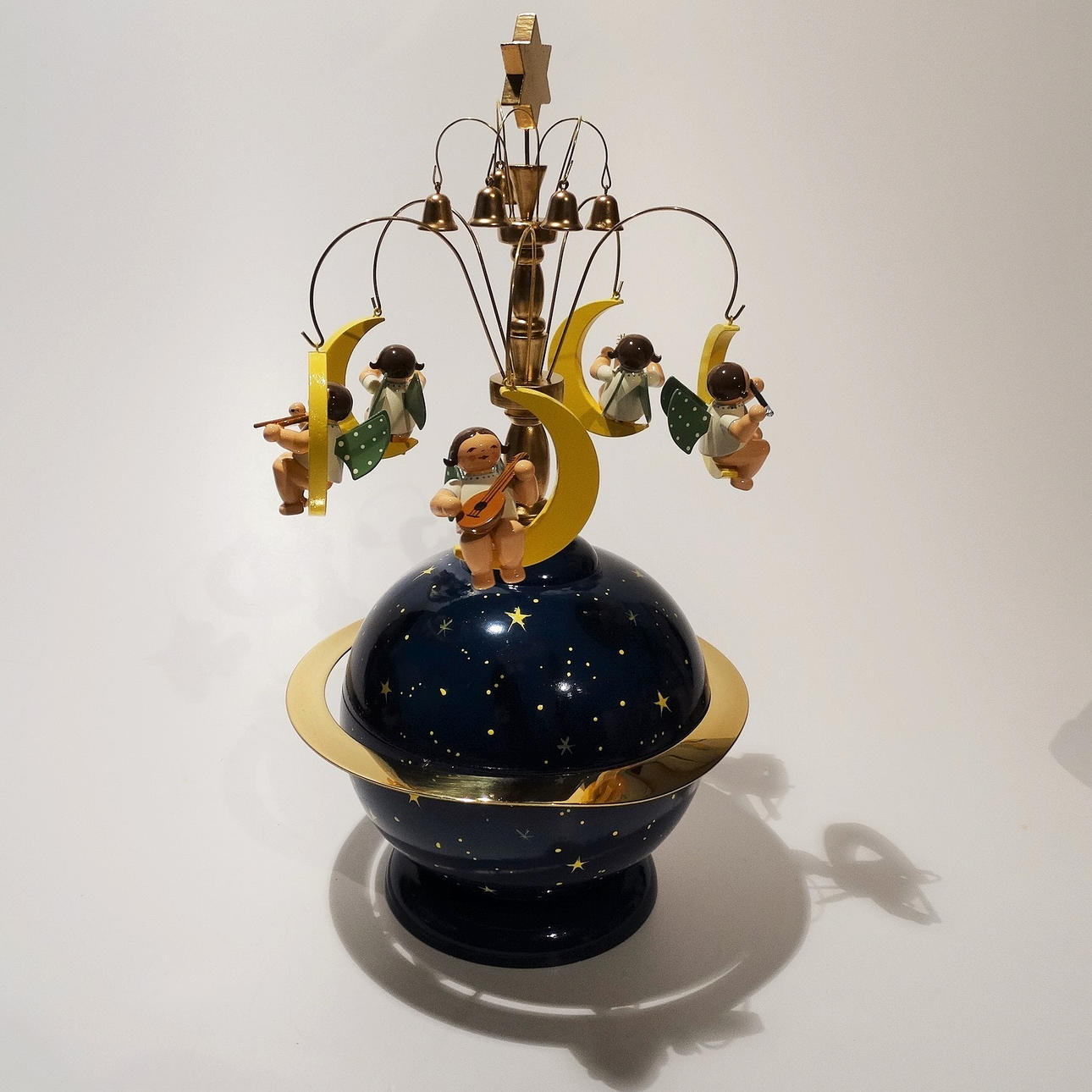 WENDT & KÜHN, SPIELDOSE, WELTKUGEL.