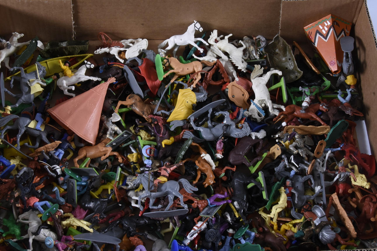 SORT PARTI PLASTFIGURER, mm.