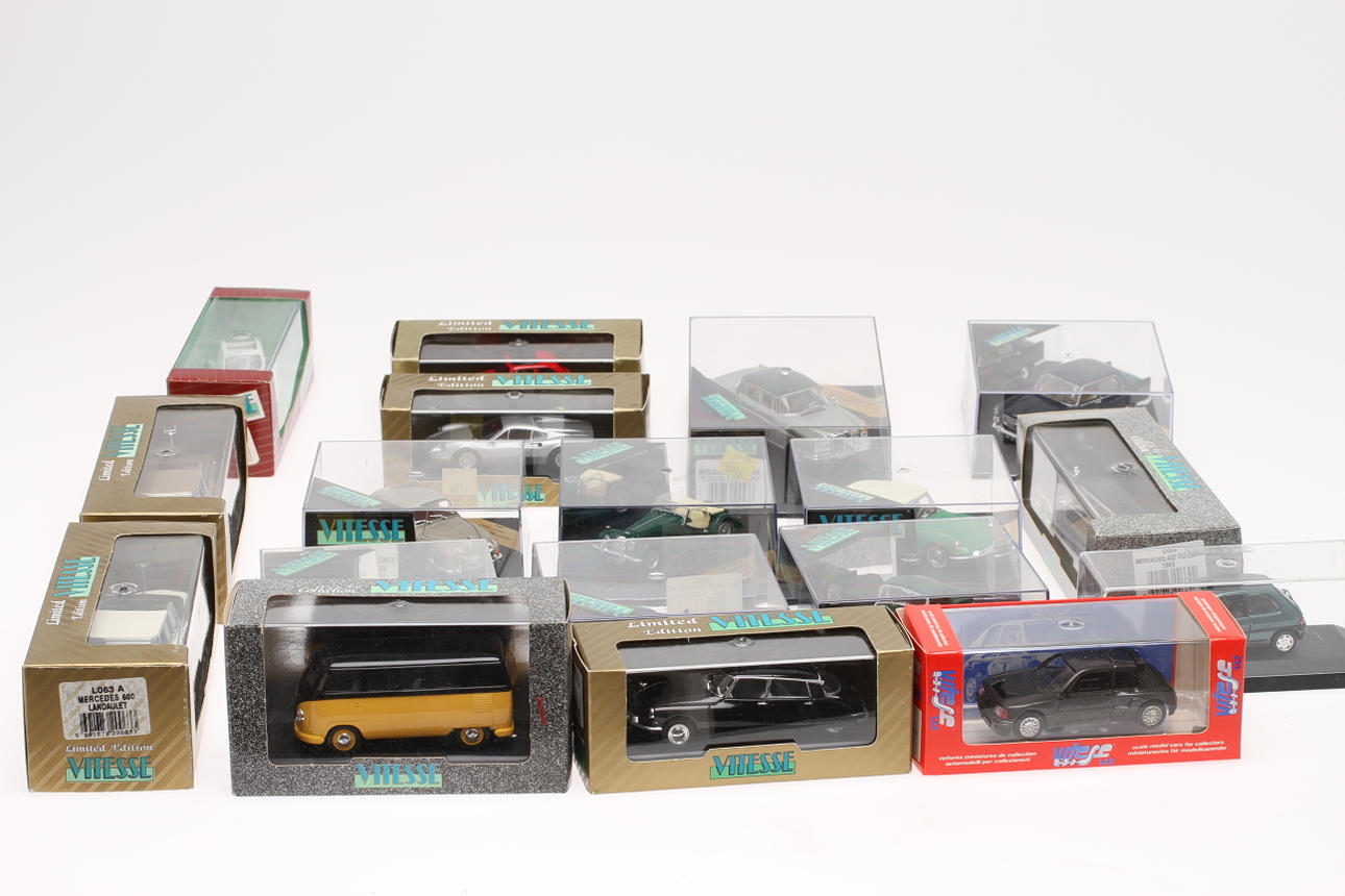 MODELLBILAR VITESSE 1:43 17 stycken ORIGINALKARTONGER.