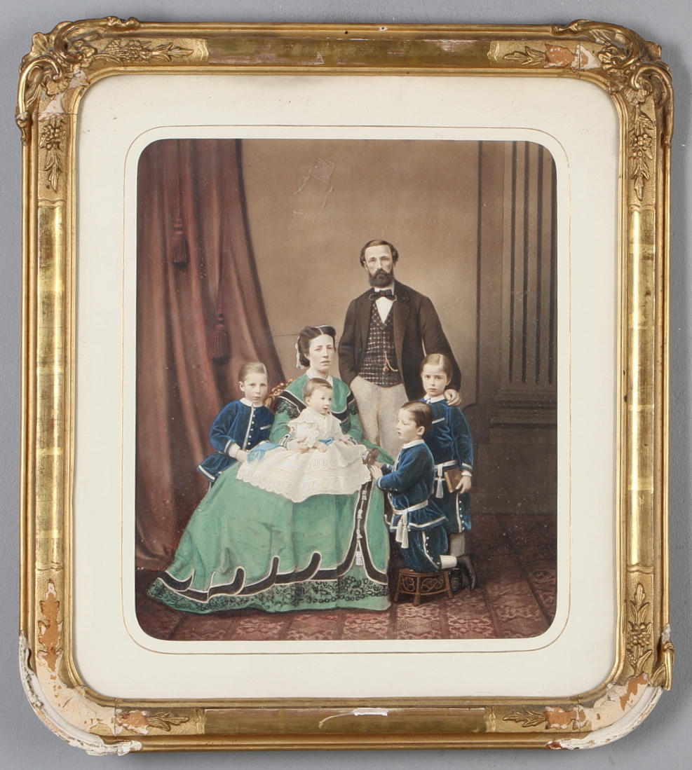 FOTOGRAFI, Oscar II med familj, kolorerat fotografi, 1800-tal.