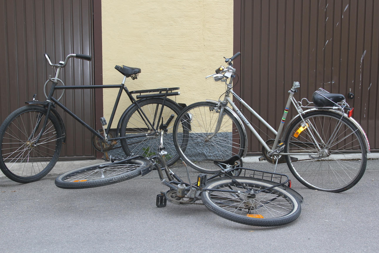 CYKLAR, 3 st.