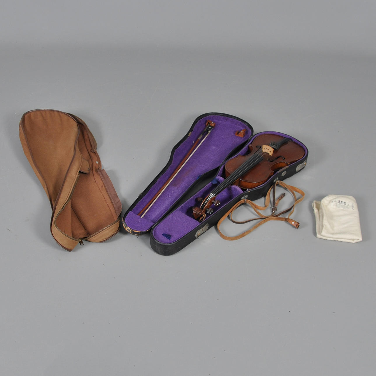 VIOLIN, clamp jr 1904.