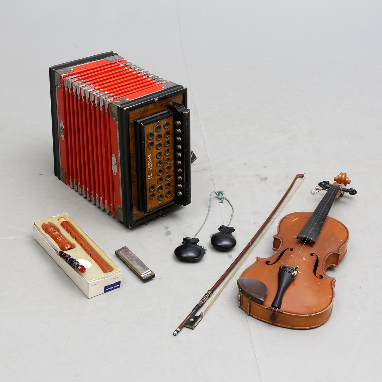 MUSICAL INSTRUMENTS, accordion, violin, recorder, harmonica.