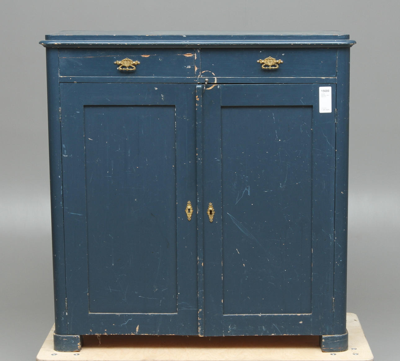 SKÄNK, blåmålad, 1800-talets slut.