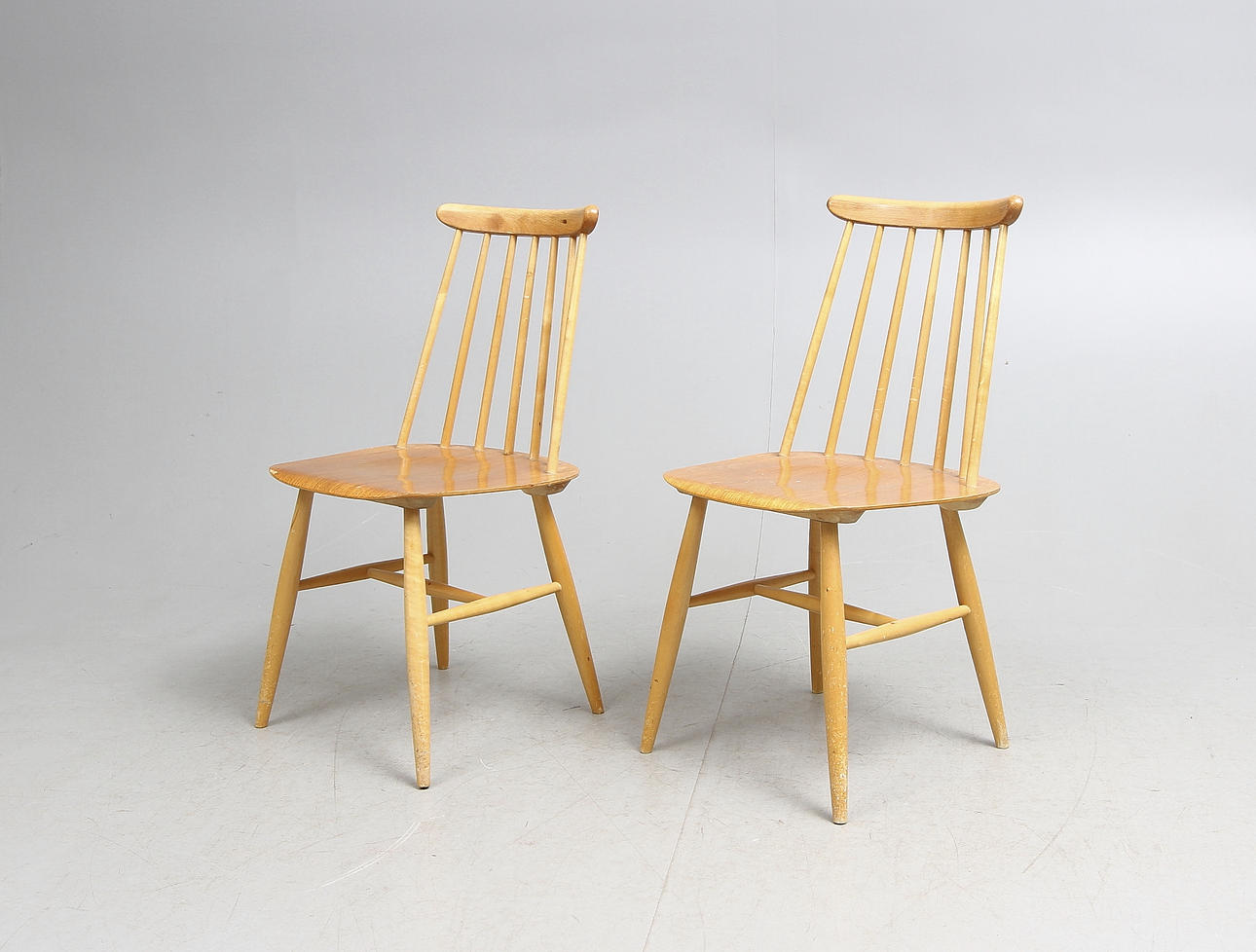 STOLAR, ett par, "Fanett",Ilmari Tapiovaara för Edsbynverken, 1950/60-tal.