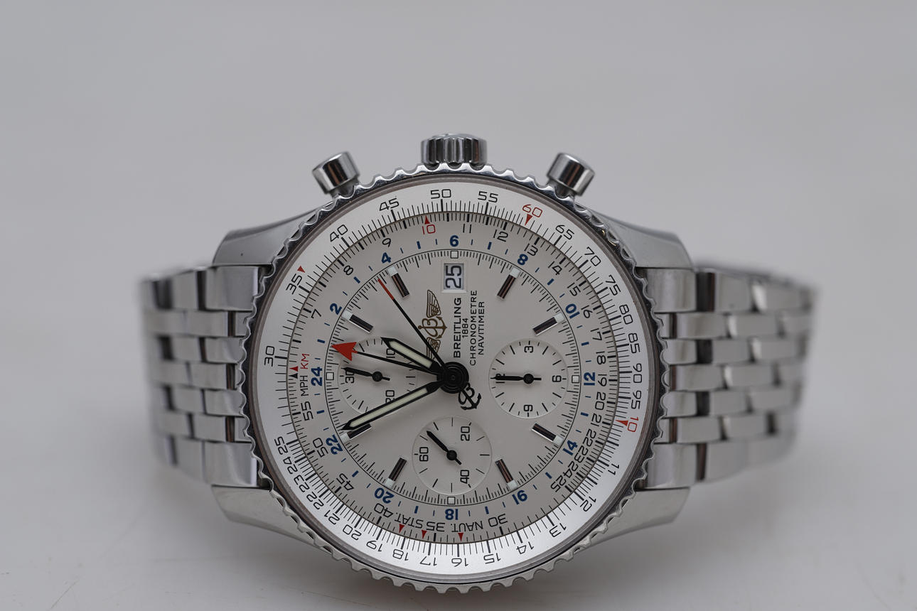 Breitling Navitimer World GMT Ref. A24322.