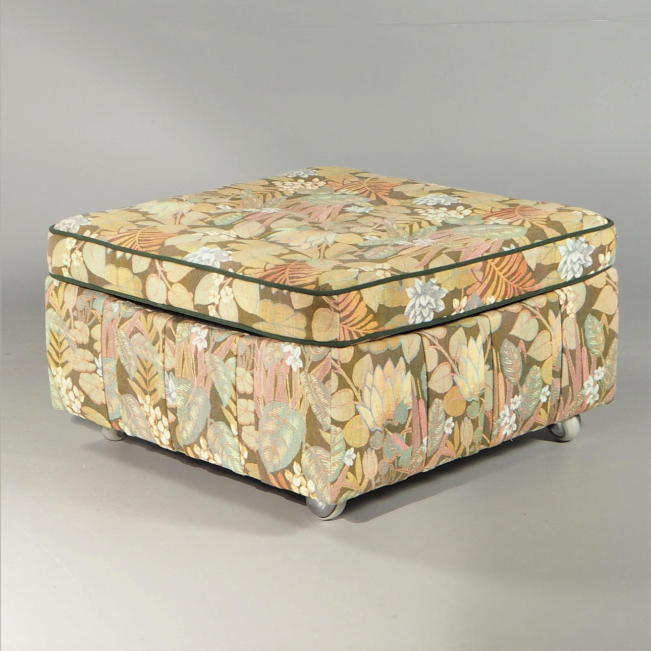 FOTPALL, kvadratisk.