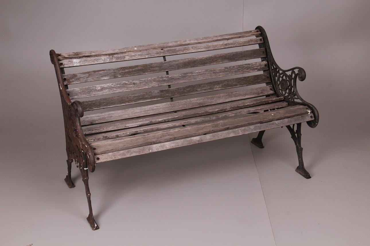 GJUTJÄRNSSOFFA, 1900-talets första hälft.