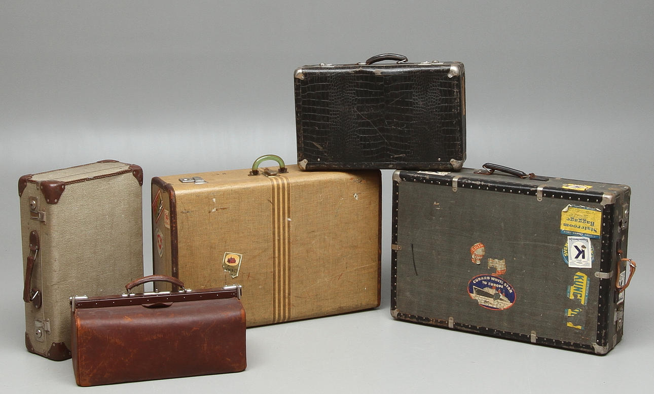 KOFFERTAR 4 st samt DOKTORSVÄSKA, första hälften av 1900-talet.