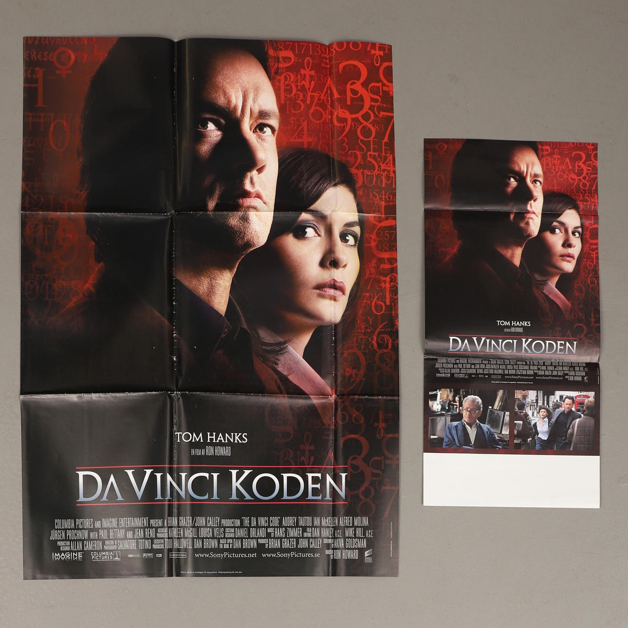MOVIE POSTER, 2 pcs, "The Da Vinci Code, Tom Hanks", offset print, unsigned.