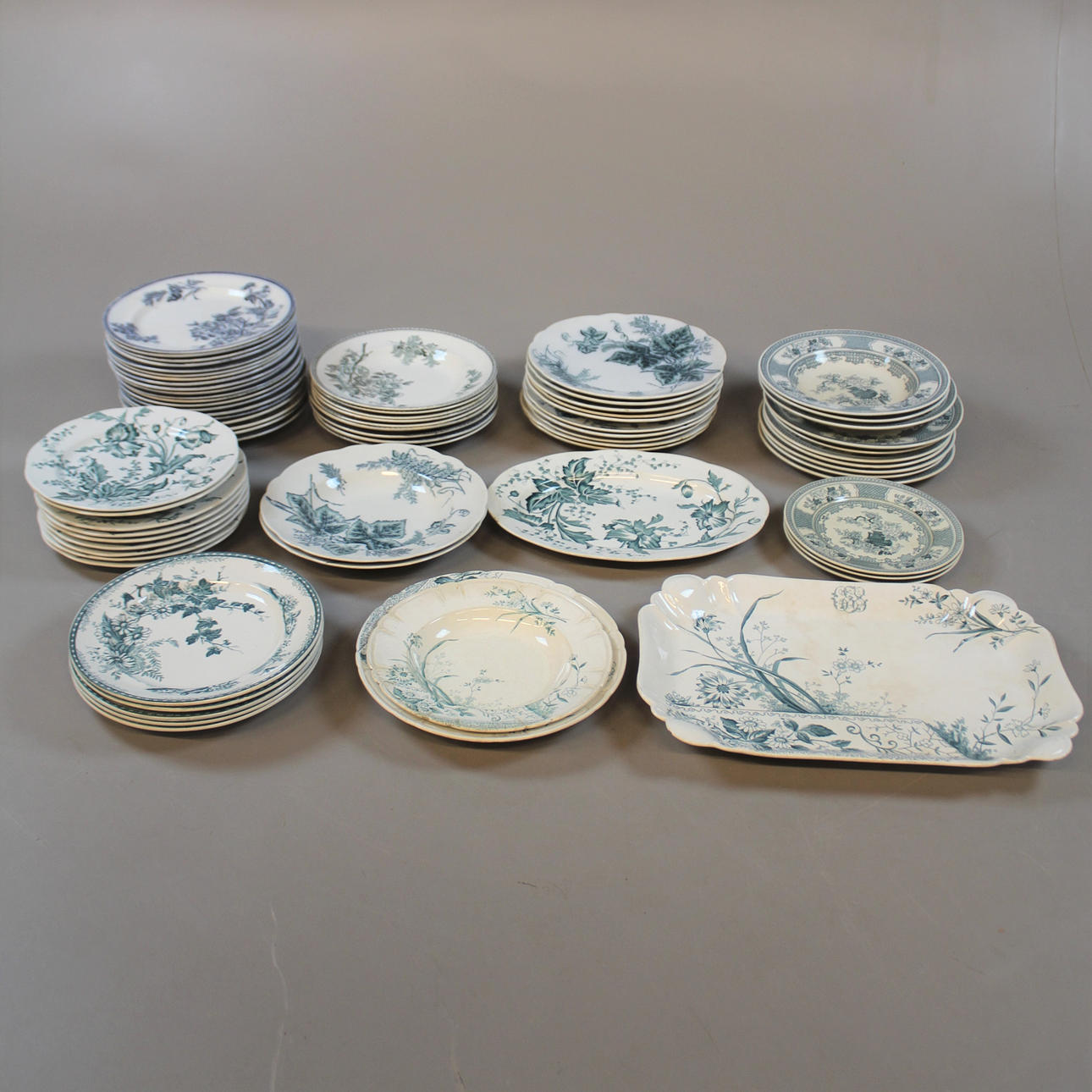 A Collection PLATES 74 PIECES INCLUDING WEIXÖ, PEKING AND WALLMO.