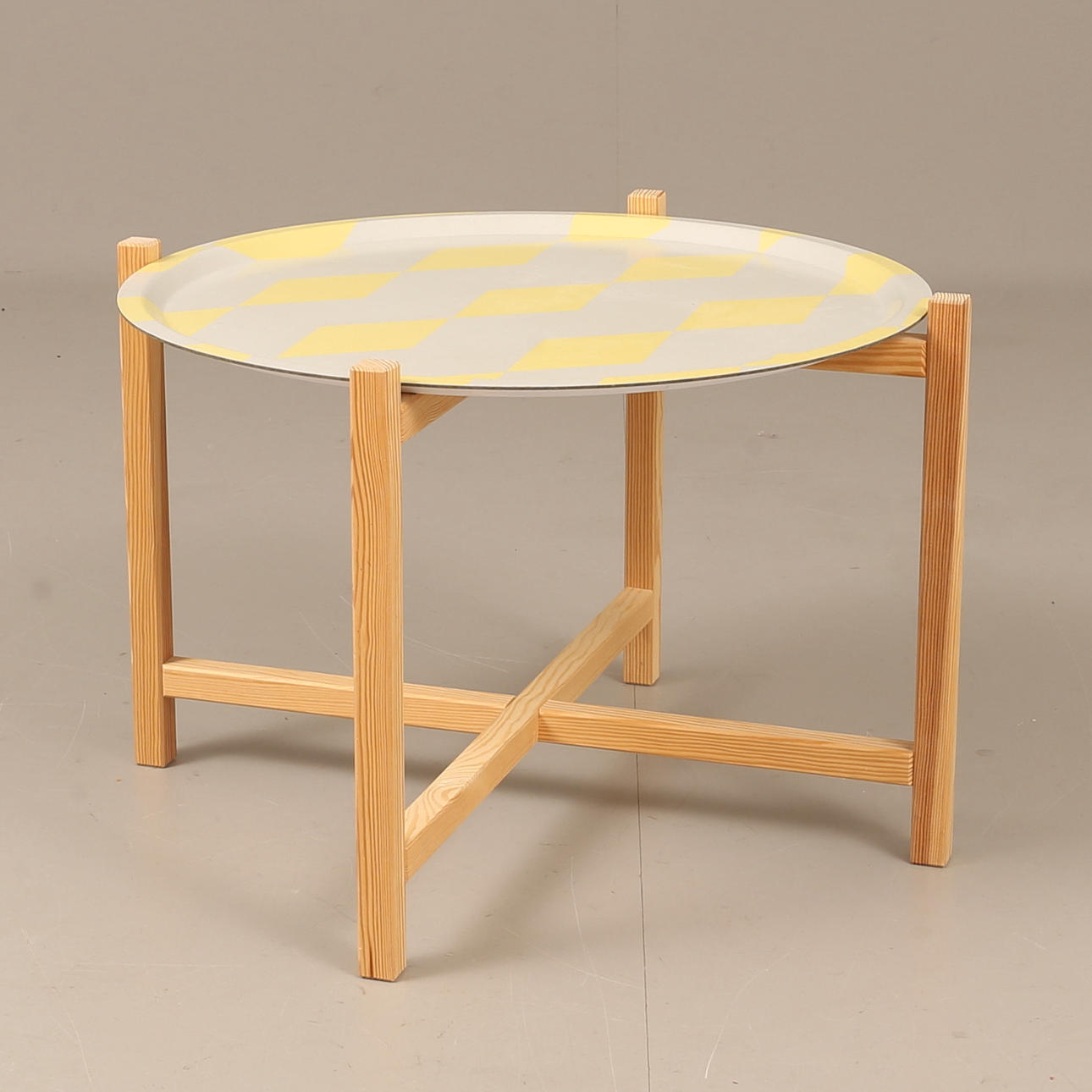 MESA DE LADRILLO, IKEA.