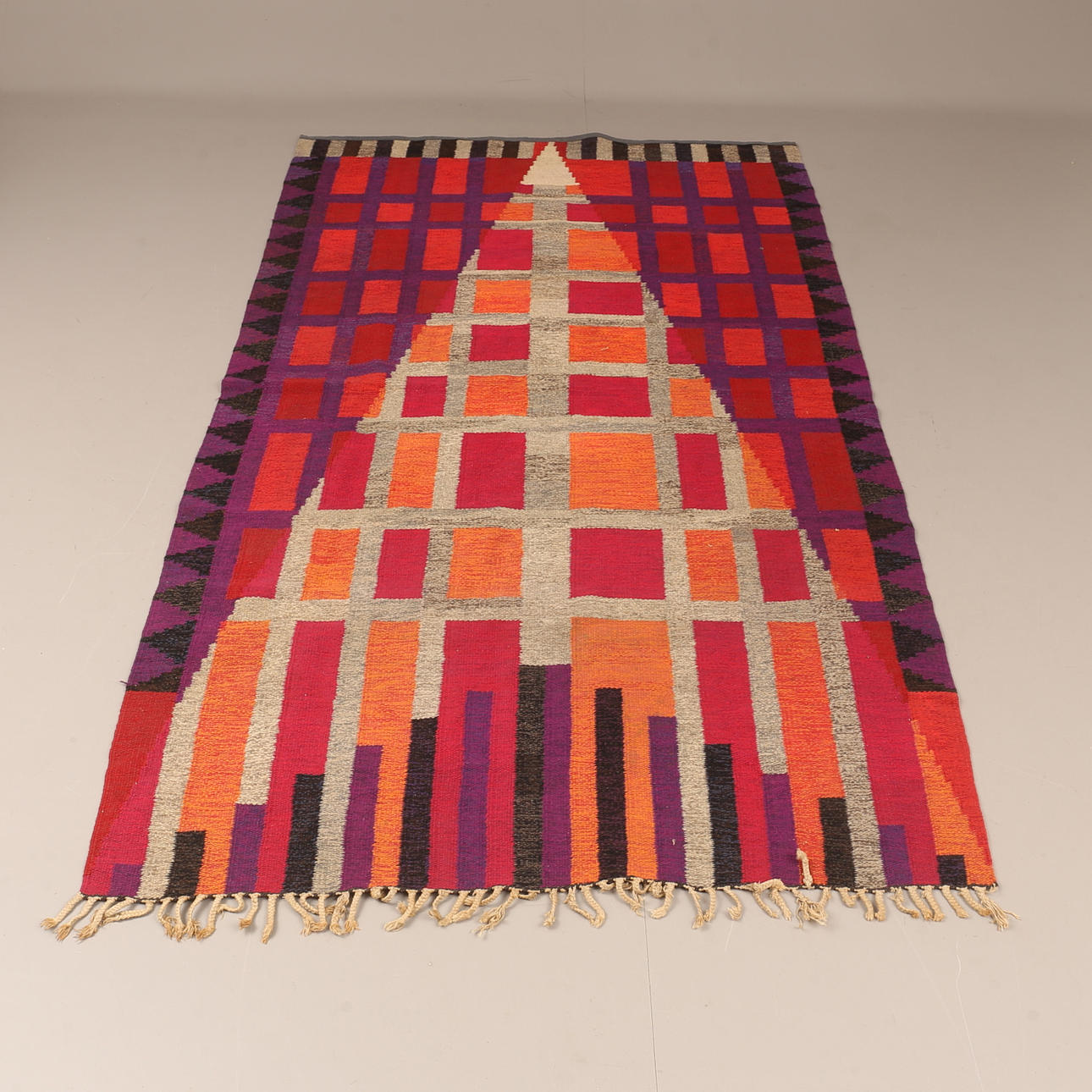 TEPPICH/TAPETE, Bettlaken.