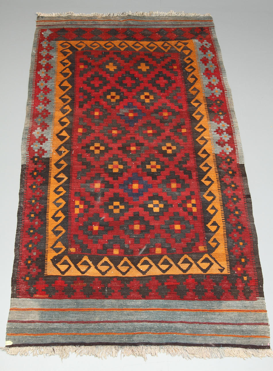 MATTA, Kelim, ca 263 x 153 cm.