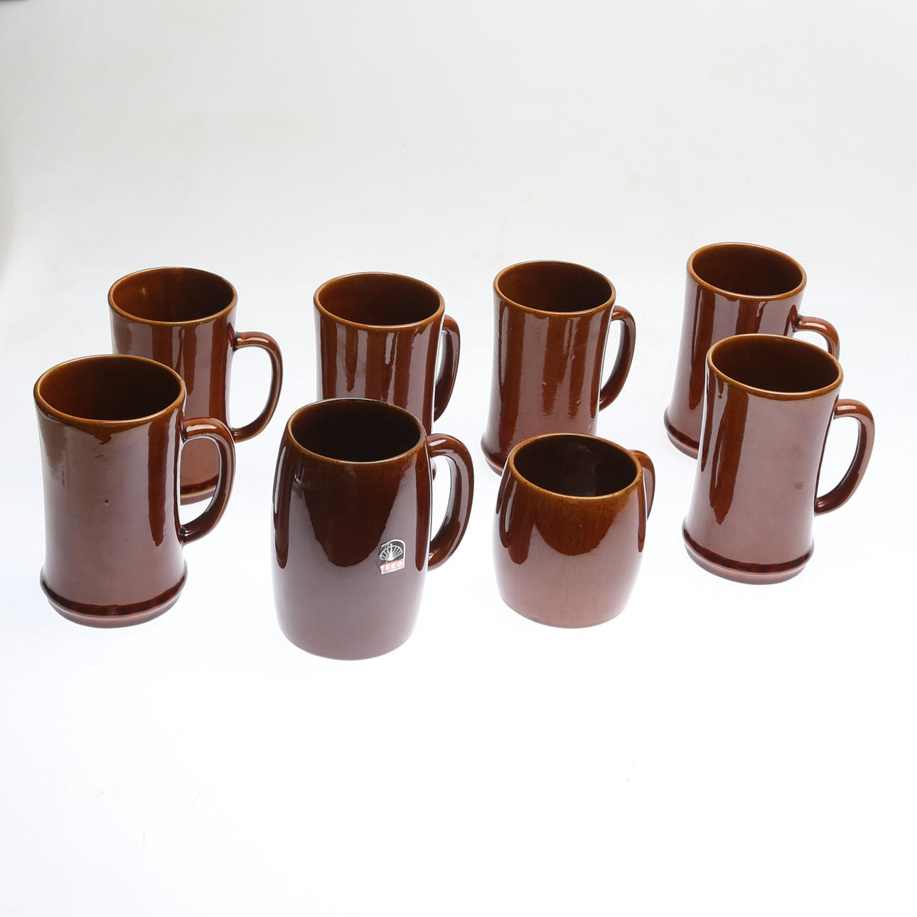 MUGGAR, 8 st, keramik, DECO Helsingborg, 1900-tal.