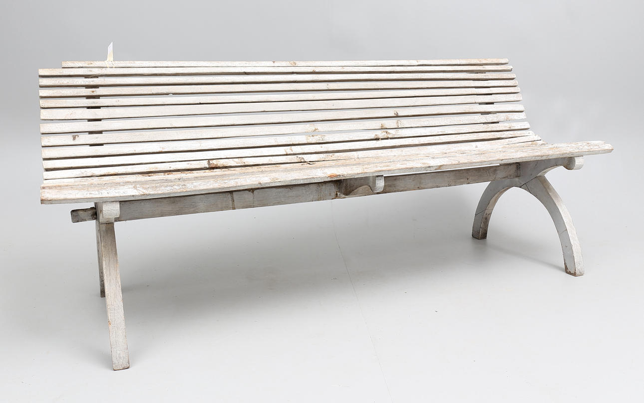 TRÄDGÅRDSSOFFA, trä, 1900-talets första hälft.