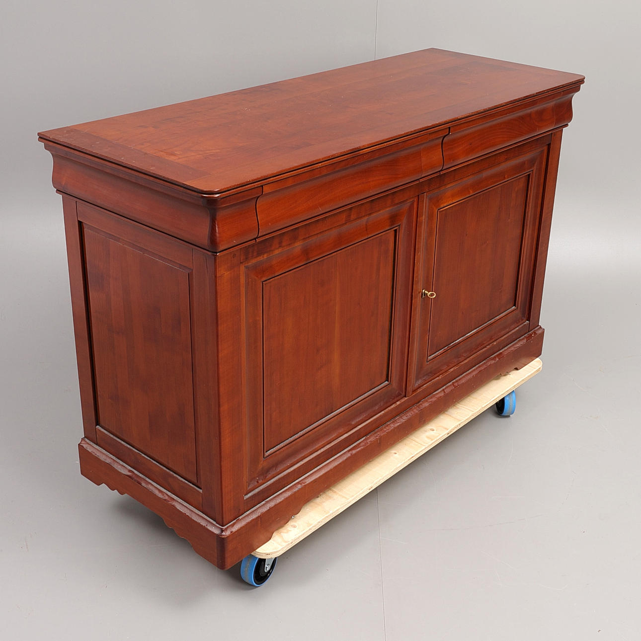 GRANGE, Sideboard, zweite Hälfte des 20. Jahrhunderts, Kirsche.