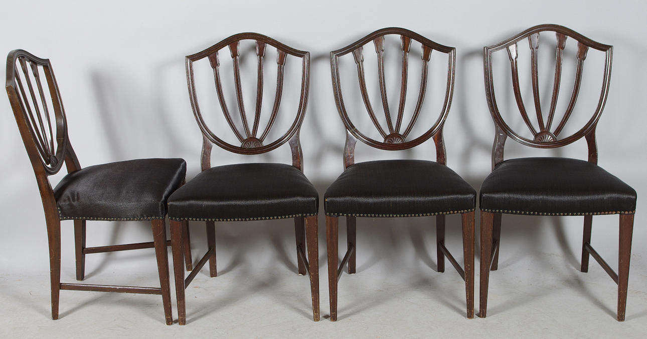 STOLAR, 4 stycken, mahogny med tagelklädsel.