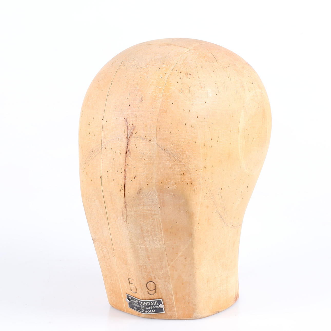 HAT STACK/MODIST HEAD, first half of the 20th century.