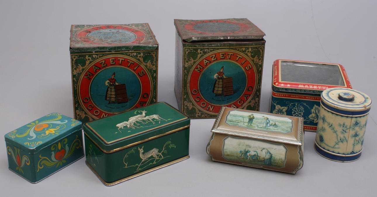 PLÅTBURKAR, 7st, bl a "Mazettis Ögon Cacao".