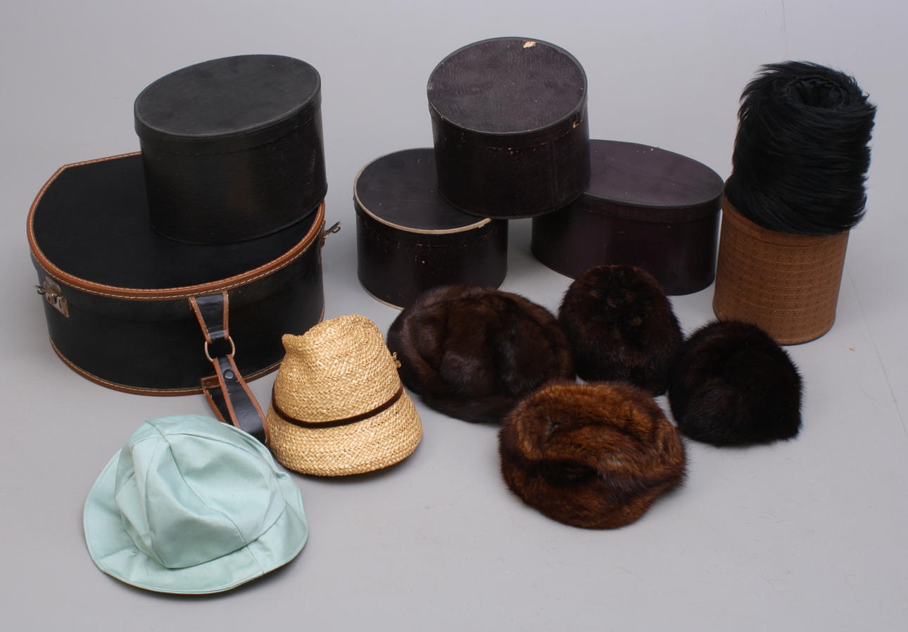 PÄLSMÖSSOR, 4st + MUFF, inkl. hattaskar.