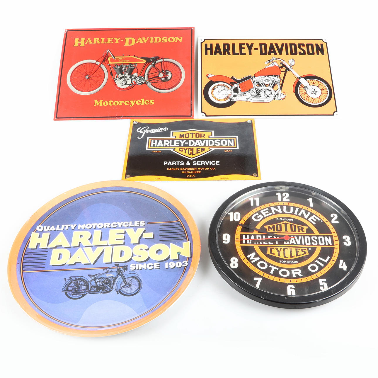HARLEY DAVIDSON, Schilder, Wanduhr und Tablett, 5 Teile.
