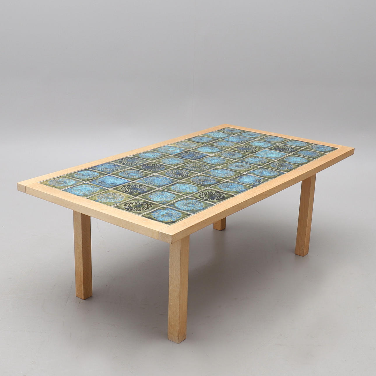 SOHVIPÖYTÄ, Gabi Citron-Tengborg.