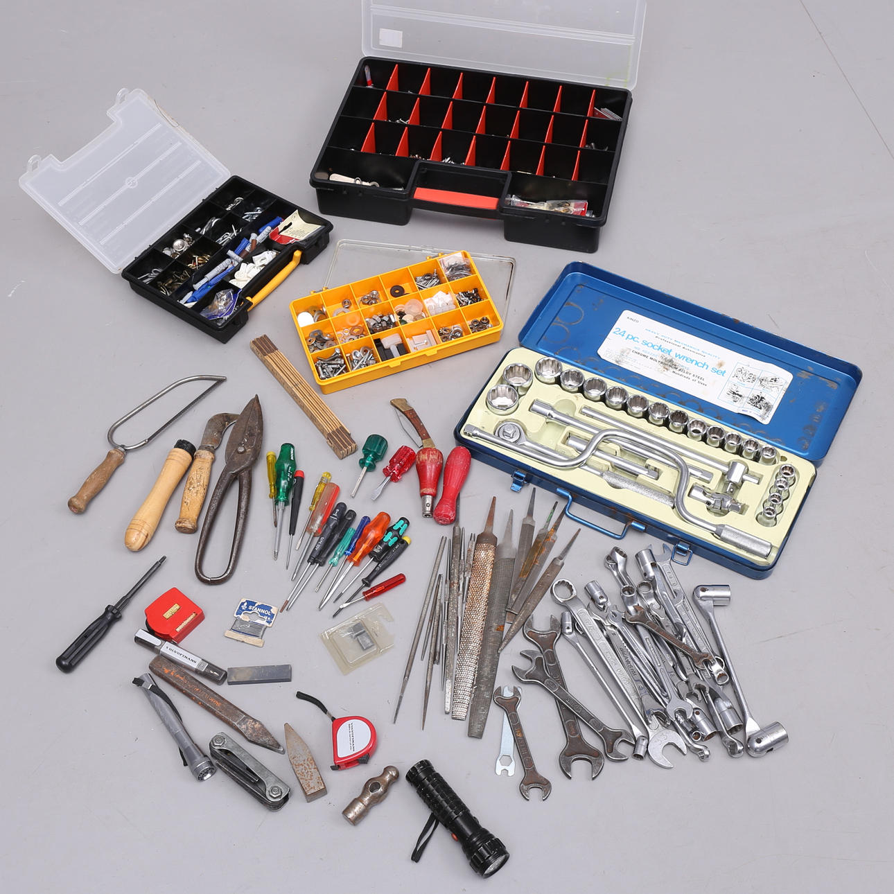 SOCKET WRENCH SET, Kinzo, TOOLS, SCREWS etc.
