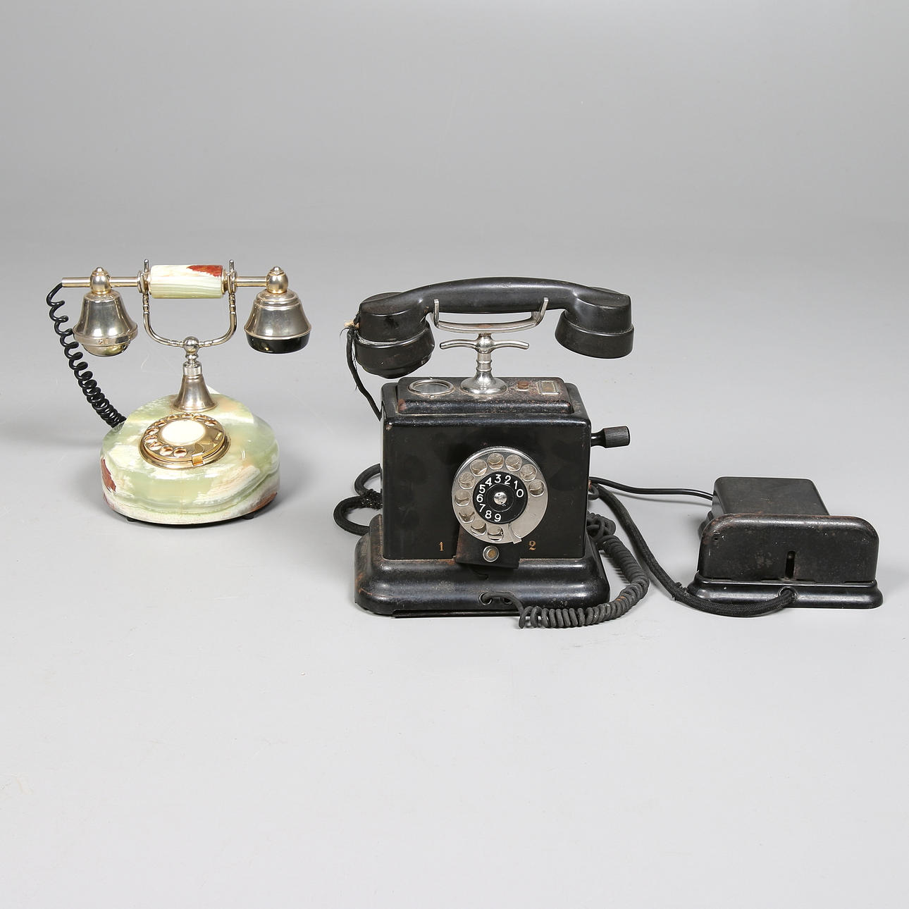 TELEFONER, 2 st, LM Eriksson. 1900-talets andra halva.