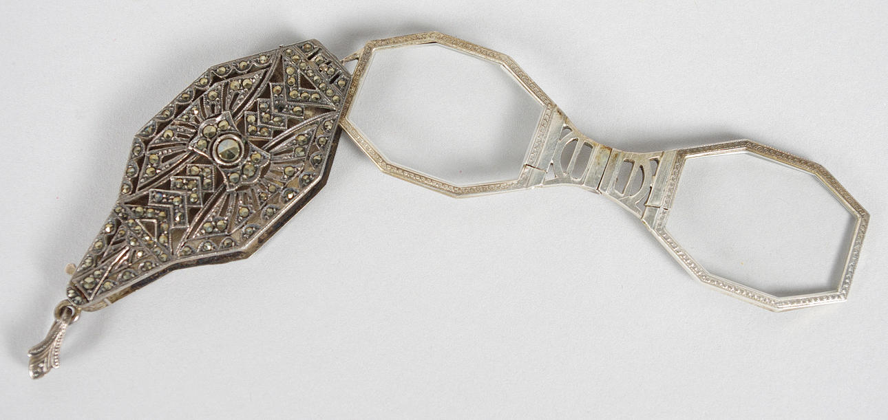 LORNJETT, utländskt silver, svenska kontrollstämplar.