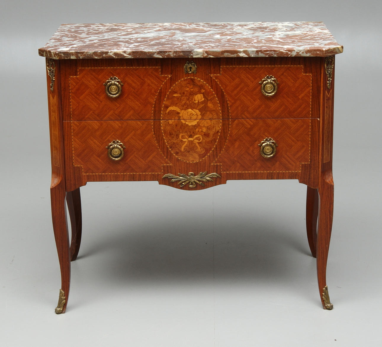 BYRÅ, med stenskiva, Louis XVI-stil, 1900-tal.