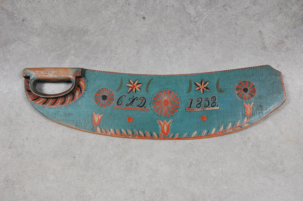 SKÄKTETRÄ, originalmålat, skuret, märkt CND 1838.