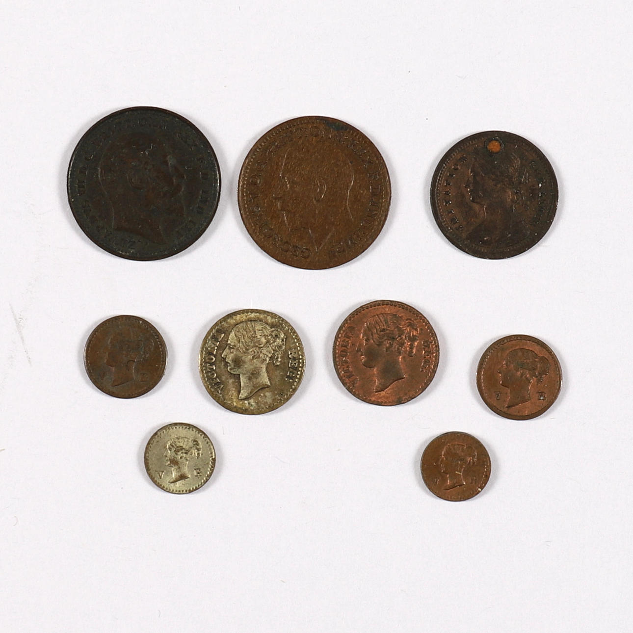 EN SAMLING AF KOBBER-, MODEL- OG LEGETØJSMØNTER.