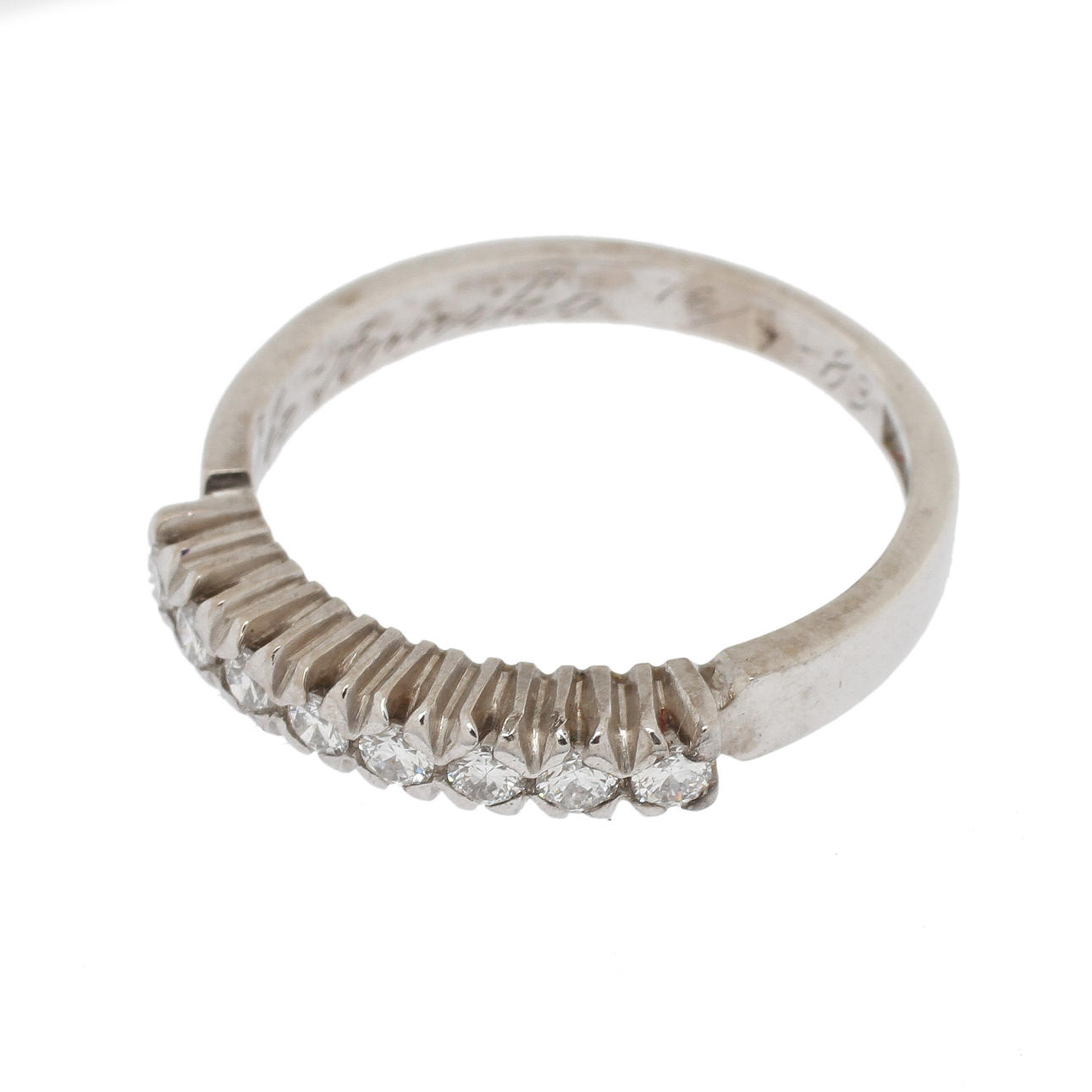 RING, 18k vitguld med 8 st diamanter.