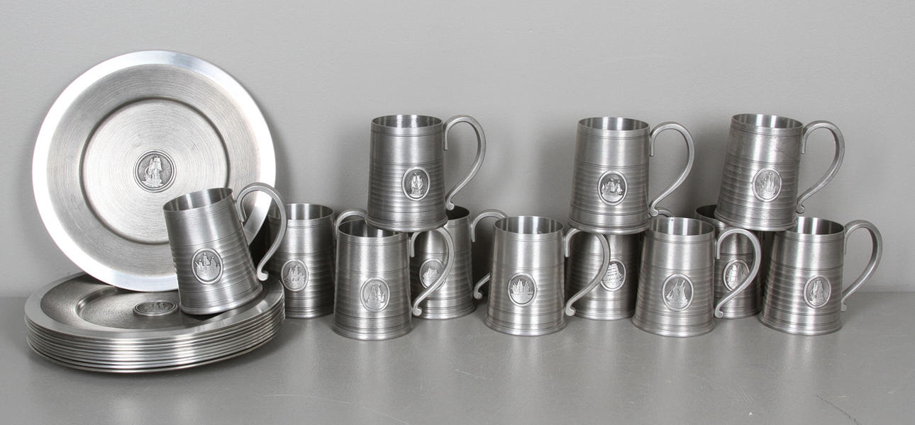 SEJDLAR och TALLRIKAR, tenn, Rune Tennsmed, Kalmar.