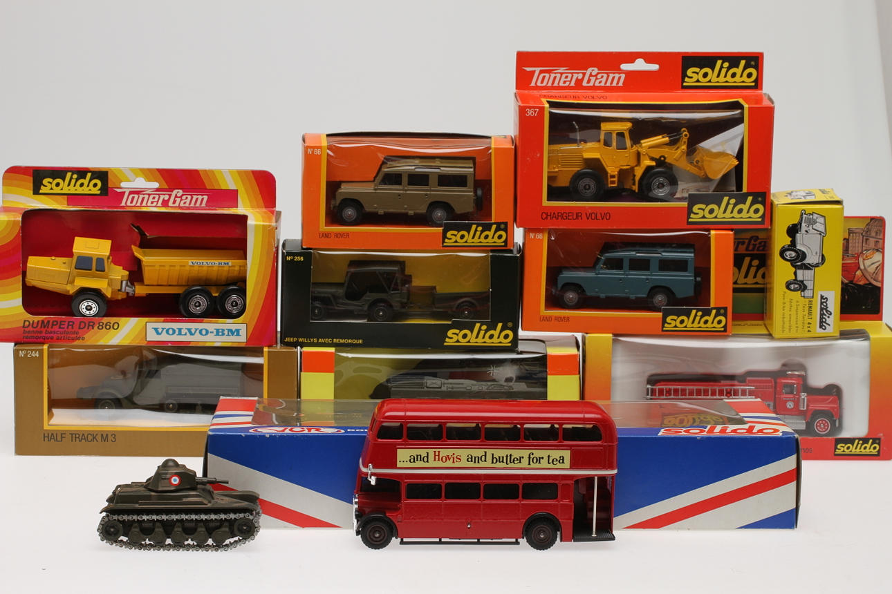 MODELLBILAR SOLIDO 11 stycken i 10 ORIGINALKARTONGER.