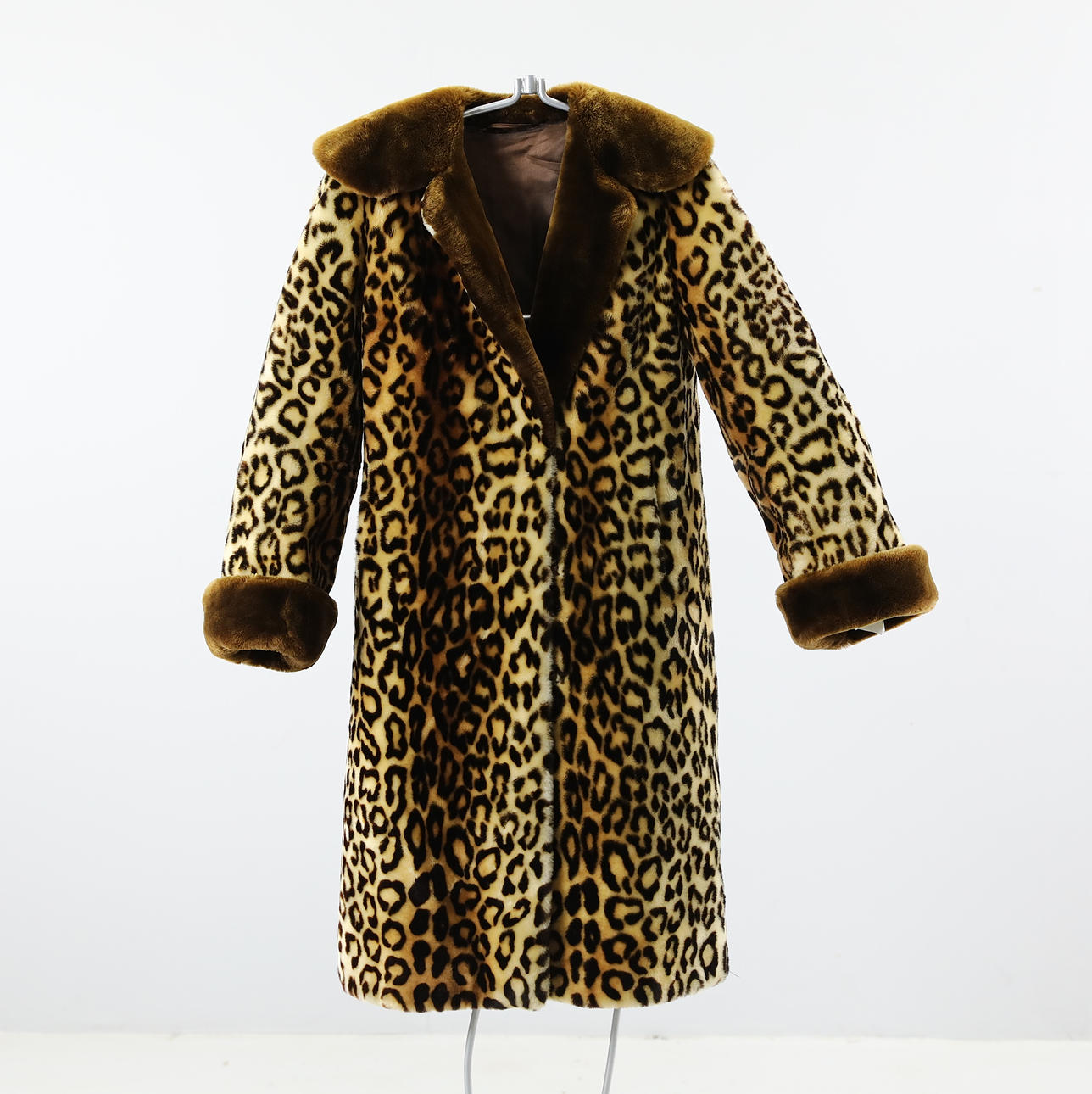 FUSKPÄLS, leopardmönstrad, samtida.