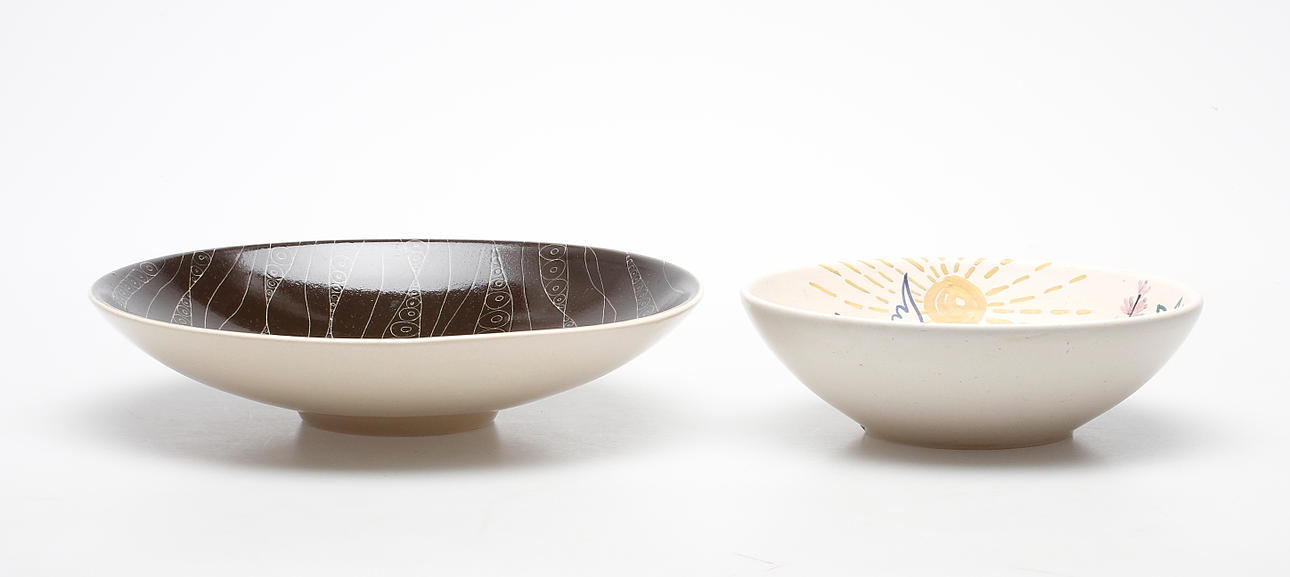 SKÅLAR, 2 st, keramik, Arabia och Kupittaan Savi, Finland.