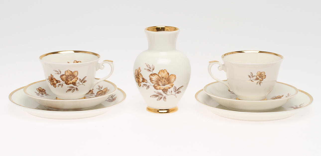 KAFFESERVISDELAR, 17 delar, porslin, "Myrna", Arabia.