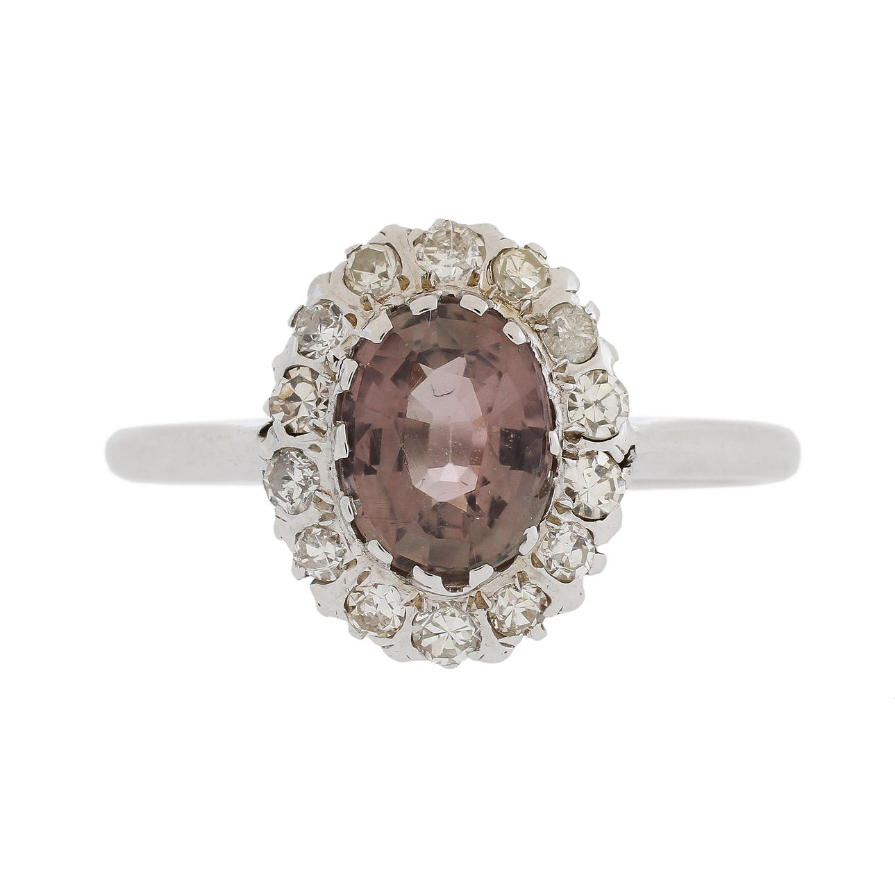 RING, Carmosé, 18k vitguld ljust lila turmalin och 14 stycken diamanter, totalt ca 0,35 ct.