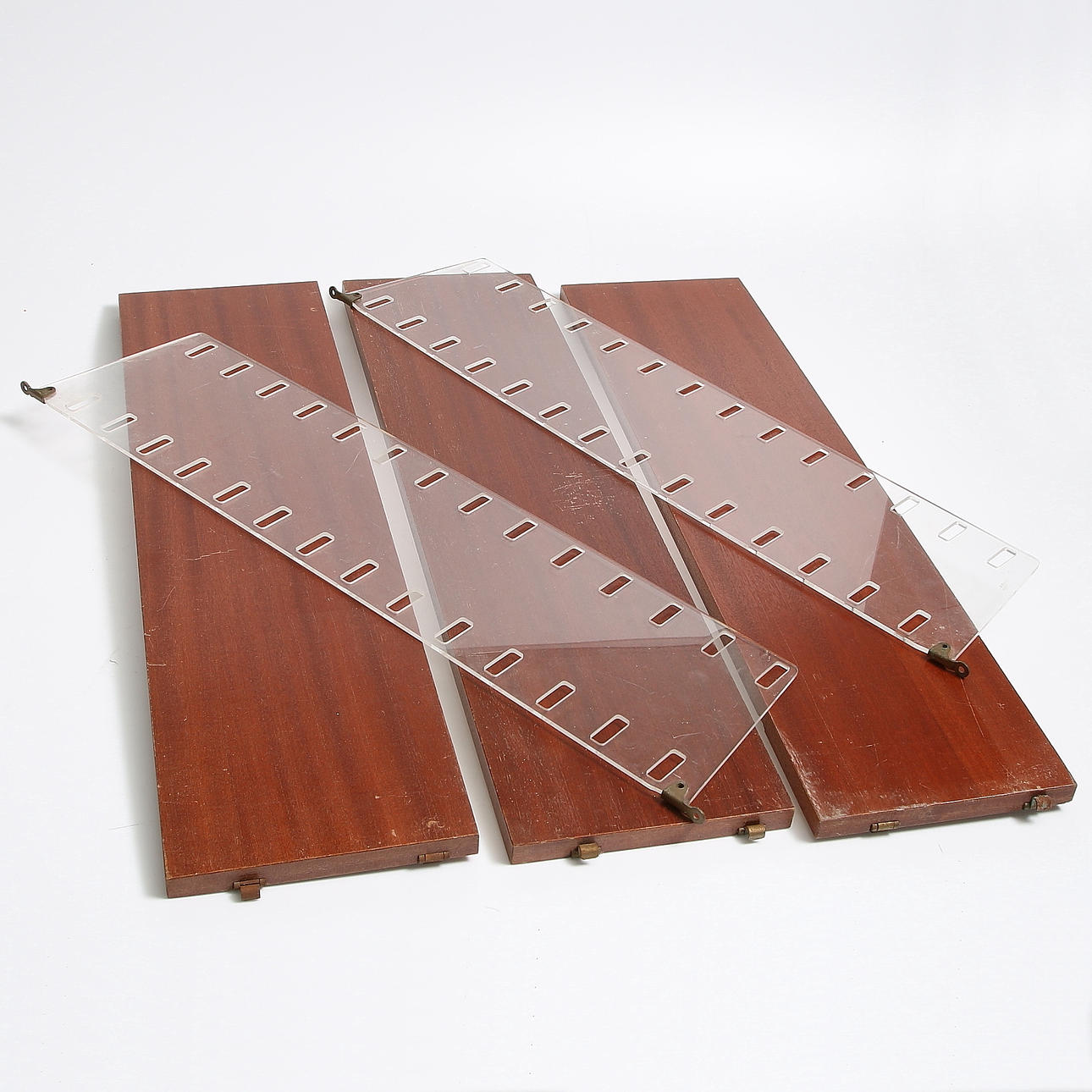 HYLLA, Stringhylla, design Nils Strinning, BSB-hyllan. 1900-talets mitt.