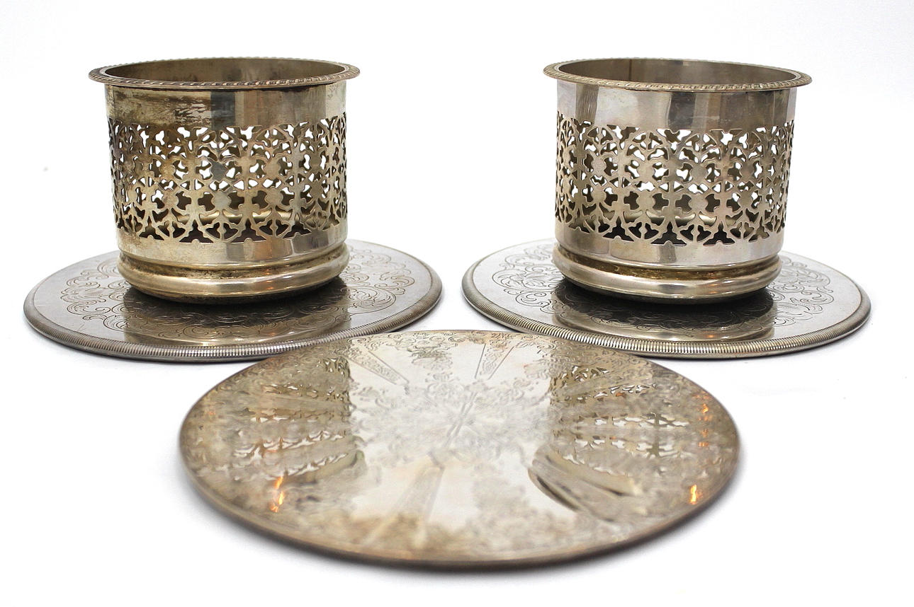 COASTER, ett par, 3 st underlägg.Nysilver, 1900-tal.