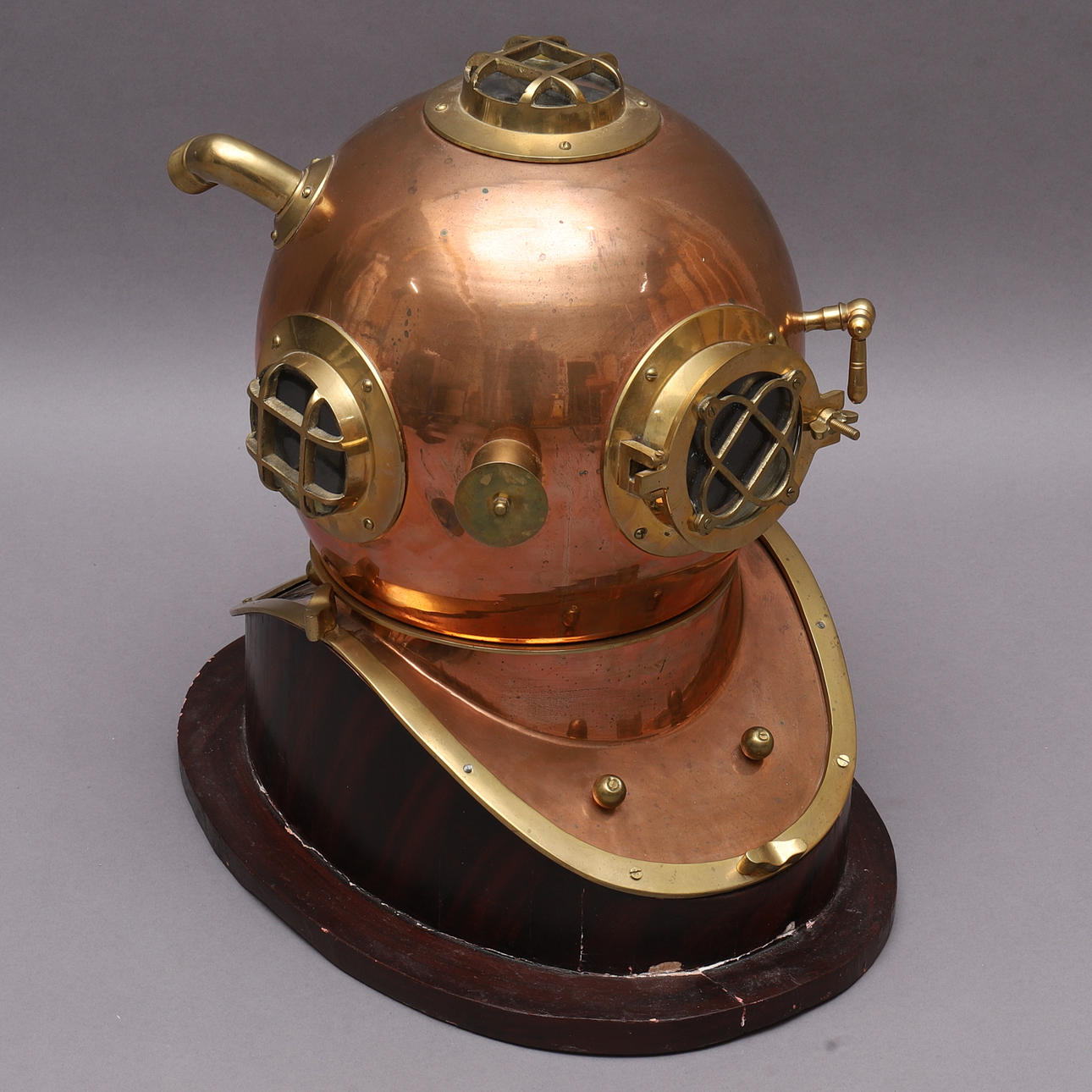 DYKARHJÄLM, koppar & mässing, replika/prydnad.