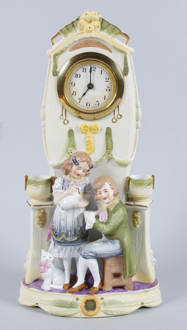 BORDSUR, biskviporslin, tidigt 1900-tal.