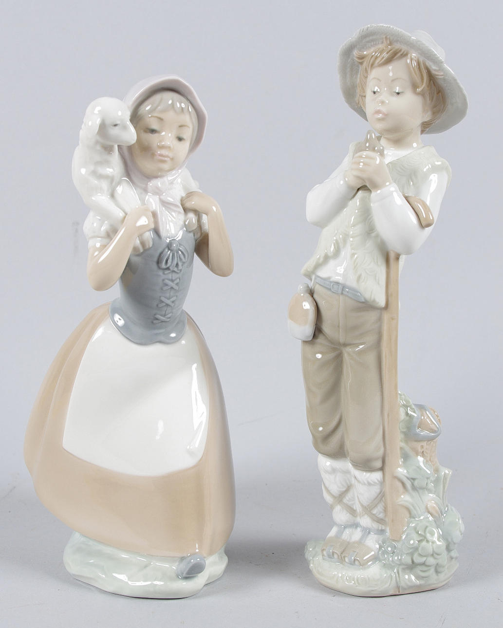 PORSLINSFIGURER, pojke samt flicka, Nao.