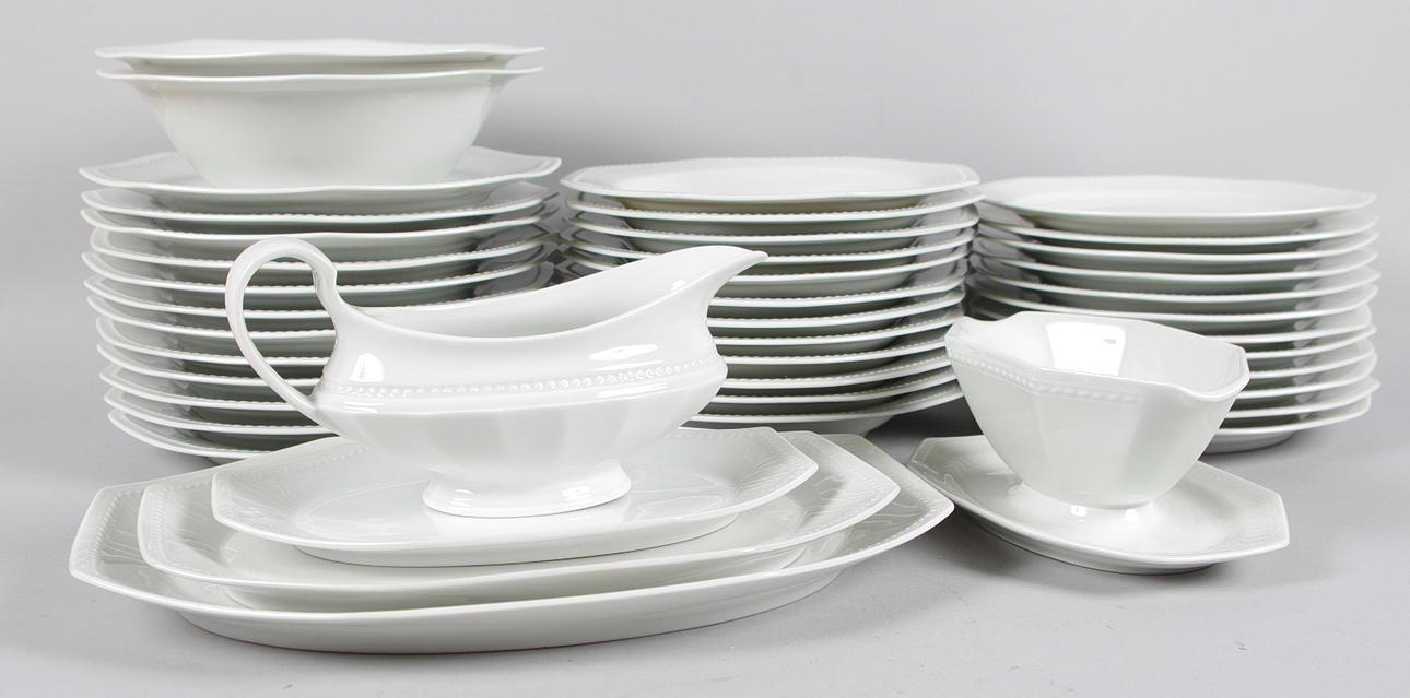 MATSERVIS, vit med pärldekor, Tyskland.