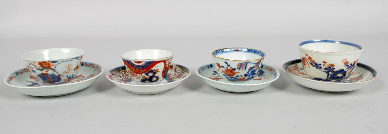 SAKÉKOPPAR MED FAT, 8 delar, Japan, 17/1800-tal.