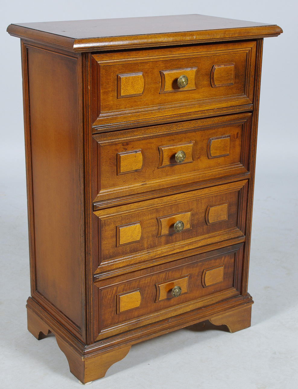 BYRÅ, 4-lådig, mahogny, engelsk stil.